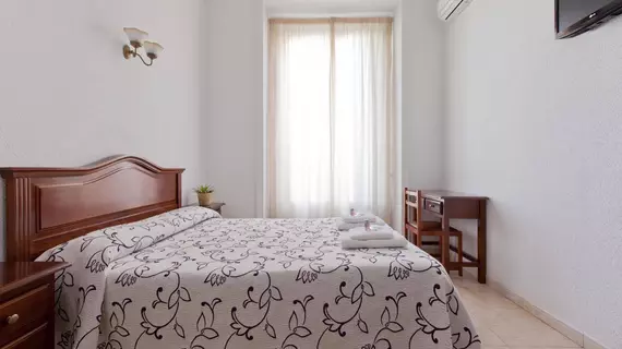 Hostal Condestable | Madrid Özerk Topluluğu - Madrid (ve civarı) - Centro - Malasana