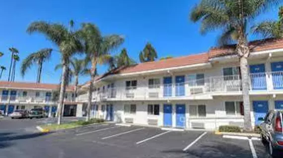 Motel 6 Los Angeles - Long Beach | Kaliforniya - Los Angeles County - Long Beach