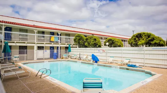 Motel 6 Austin Midtown | Teksas - Austin (ve civarı) - Austin - North Loop