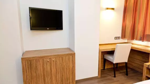 Hotel Doña Monse | Valencia Bölgesi - Alicante (vilayet) - Vega Baja del Segura - Torrevieja