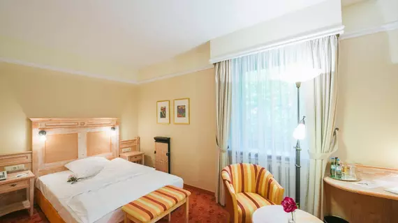 Hotel Landhaus Höpen | Aşağı Saksonya - Schneverdingen