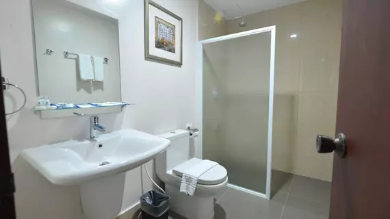 Royal Suites Condotel | Aklan - Kalibo