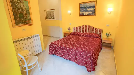 Hotel Bed In Roma | Lazio - Roma (ve civarı) - Roma Kent Merkezi - Rione XVIII Castro Pretorio