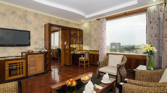 Hotel Shwe Pyi Thar | Mandalay Bölgesi - Mandalay