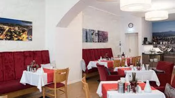 Hotel Garni Deutsches Haus | Kuzey Ren-Westfalia - Bonn (ve civarı) - Bonn - Zentrum