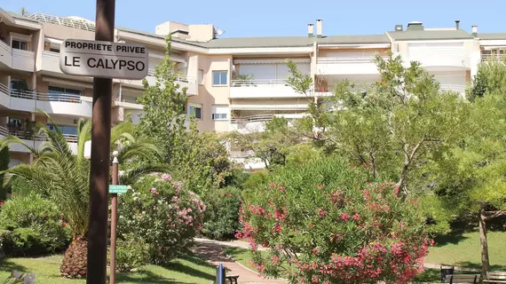 Residence Services Calypso | Provence - Alpes - Cote d'Azur - Bouches-du-Rhone (bölge) - Marseille (ve civarı) - Marsilya - Les Goudes - 8th Arrondissement