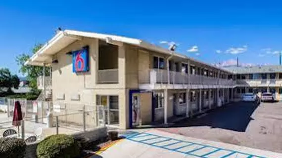 Motel 6 Colorado Springs | Kolorado - Colorado Springs (ve civarı) - Colorado Springs