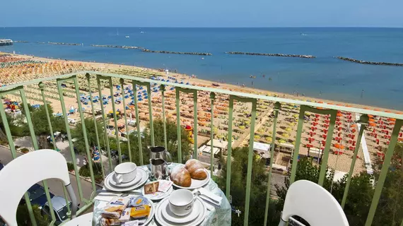 Hotel Gloria | Marche - Pesaro and Urbino (vilayet) - Gabicce Mare