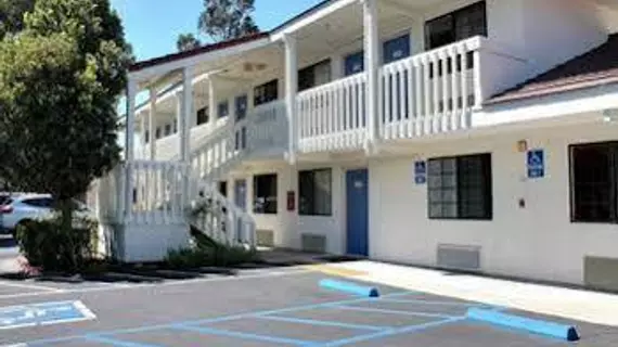 Motel 6 San Luis Obispo South | Kaliforniya - San Luis Obispo (ve civarı) - San Luis Obispo