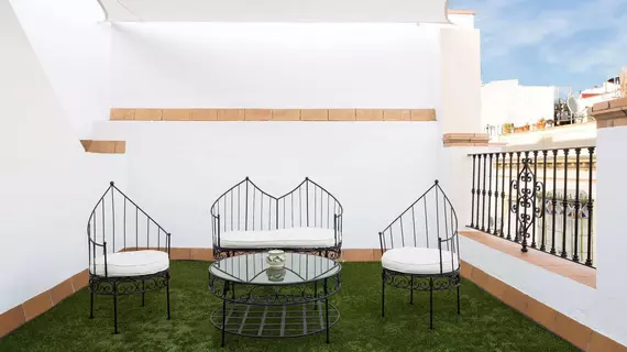 Puerta Catedral Studios | Andalucia - Seville İli - Sevilla - Casco Antiguo