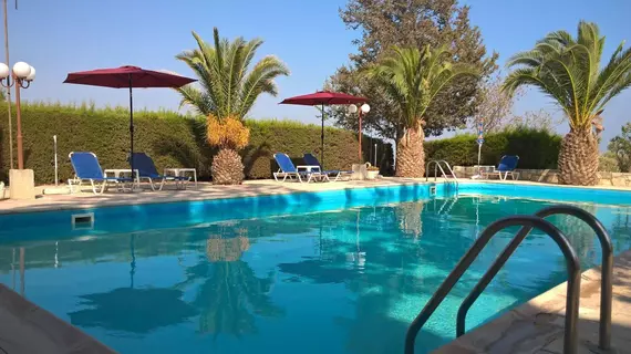 Rantzo Holiday Apartments | Limasol  - Pissouri