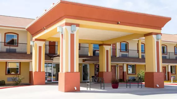 Sands Inn & Suites | Oklahoma - Woodward