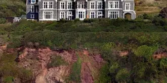 Whitsand Bay Hotel