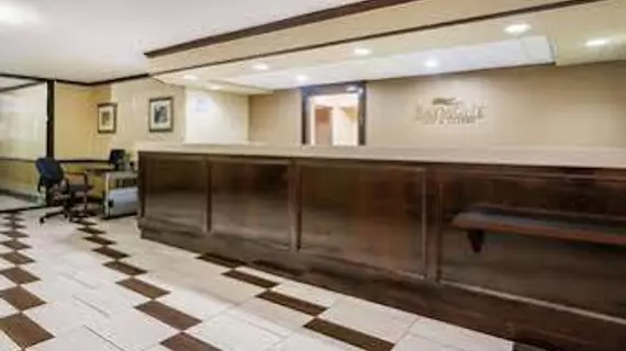 Baymont Inn and Suites Pensacola | Florida - Pensacola (ve civarı) - Pensacola