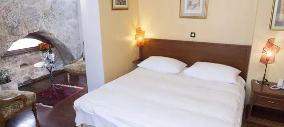 Hotel Peristil | Split-Dalmaçya - Split - Split Eski Kent Bölgesi