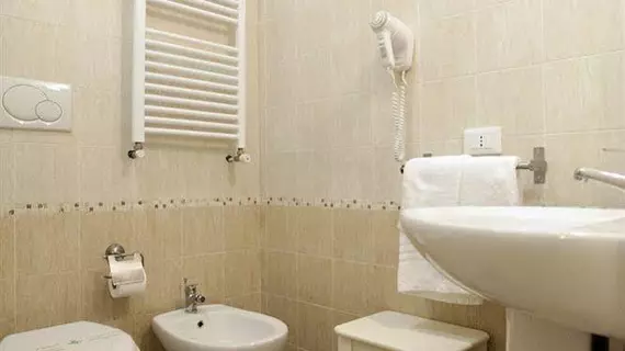 Four Rivers Suites | Lazio - Roma (ve civarı) - Roma Kent Merkezi - Navona