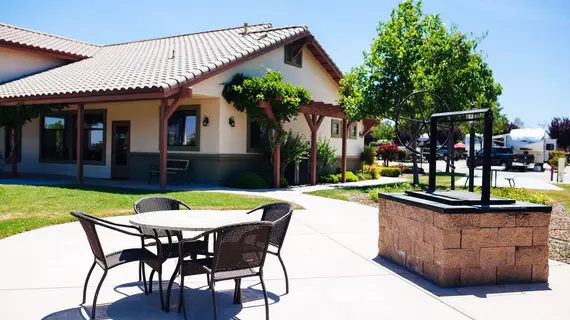 Wine Country RV Resort | Kaliforniya - San Luis Obispo (ve civarı) - Paso Robles