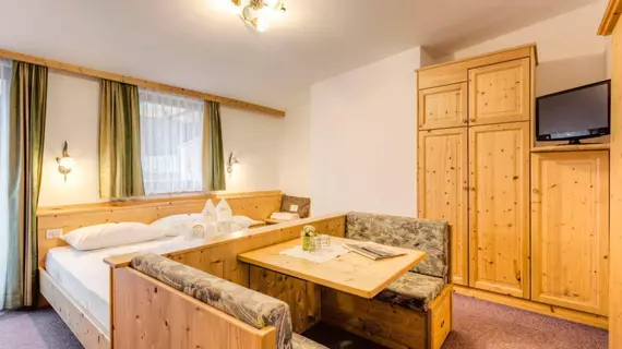 Hotel Jägerheim | Trentino-Alto Adige - Güney Tirol (il) - Selva di Val Gardena