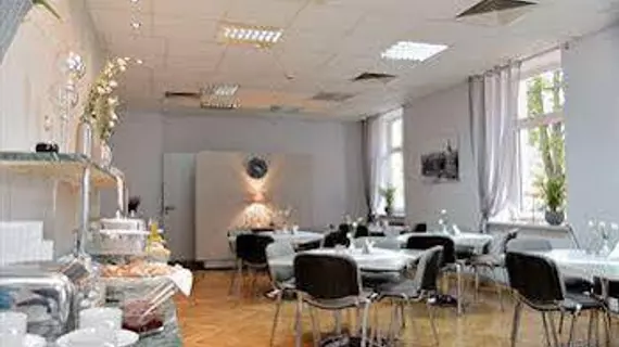 Hotel Kapitan | Batı Pomeranya Voyvodalığı - Szczecin - Srodmiescie