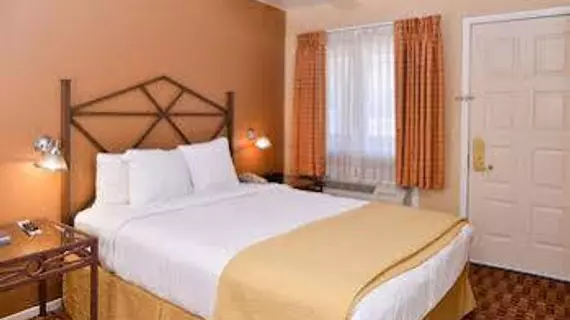 Red Lion Inn & Suites Cathedral City | Kaliforniya - Imperial County - Palm Springs (ve civarı) - Cathedral City