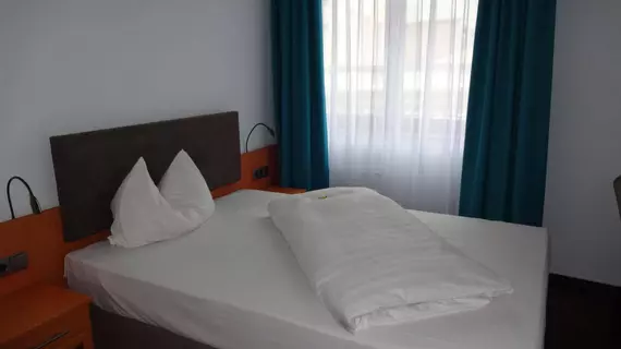 Hotel Herting | Kuzey Ren-Westfalia - Bonn (ve civarı) - Siegburg