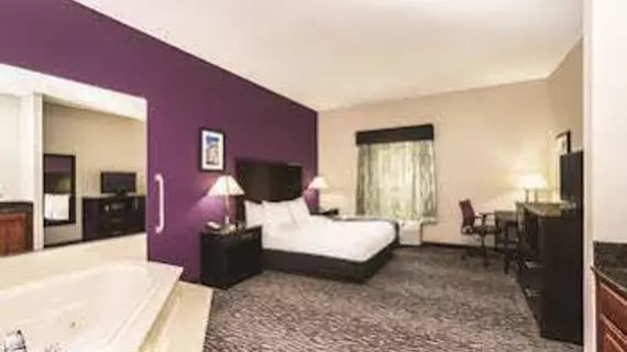 La Quinta Inn & Suites Louisville | Kentucky - Louisville (ve civarı) - Louisville - Jeffersontown