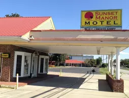 Sunset Manor Motel