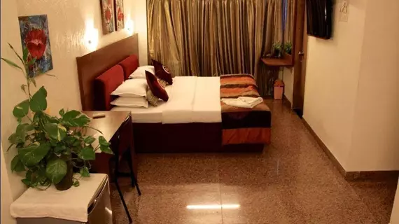 Hotel Samraj | Maharaştra - Raigad - Bombay (ve civarı) - Bombay - Malad - Batı Banliyöleri