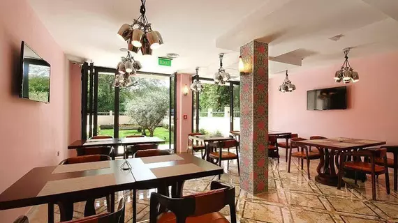 Hotel Nadezda | Becici