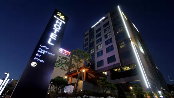 R.lee Suite Hotel Songdo | Gyeonggi - Incheon (ve civarı) - Incheon - Yeonsu-gu