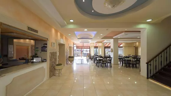 Continental Hotel | Ege Adaları - Kilimli (Kelemez) - Massouri