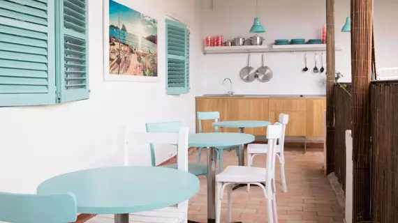 NWT Hostel Ibiza | Balearic Adaları - İbiza Adası - Sant Antoni de Portmany