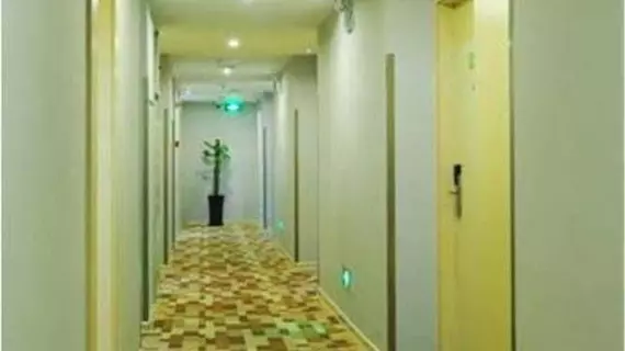 Motel 168 Dalian Jiefang Plaza | Liaoning - Dalian