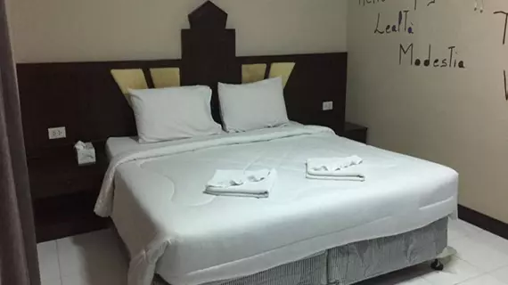 Lo Scoglio Guesthouse | Phuket (ve civarı) - Patong - Nanai Caddesi