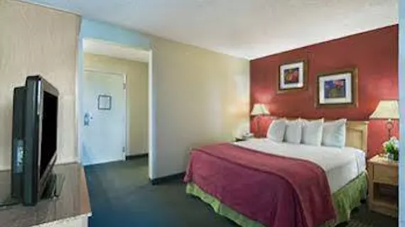 Oxford Inn & Suites Lancaster | Kaliforniya - Los Angeles County - Lancaster (ve civarı)