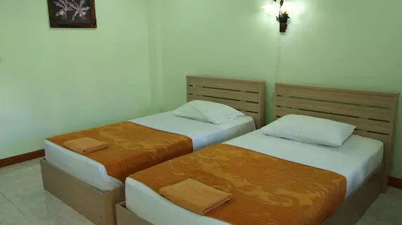 Karon Village Hotel | Phuket (ve civarı) - Thalang