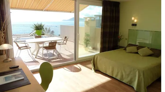 Residence Veles Plage | Provence - Alpes - Cote d'Azur - Var - Cannes (ve civarı) - Cannes