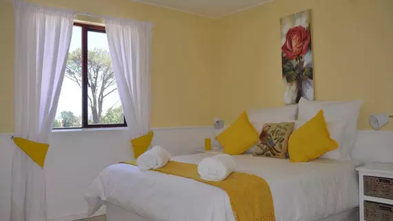 Chelaya Country Lodge | Western Cape (il) - West Coast DC - Drakenstein - Cape Town (ve civarı) - Paarl