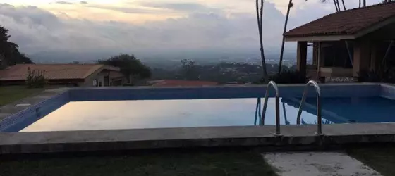 Hostel Monte Campana Escazu | Alajuela (ili) - San Jose (ve civarı) - Escazu