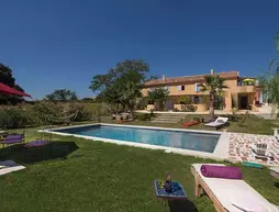 Clos Bb | Provence - Alpes - Cote d'Azur - Var - Bandol (ve civarı) - Saint-Cyr-sur-Mer