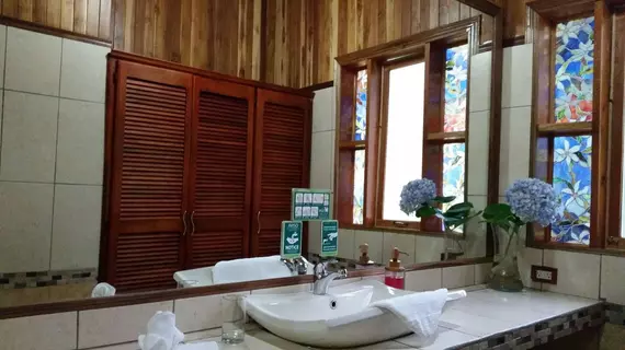 Cabana Los Pinos Hotel | Puntarenas (ili) - Monteverde