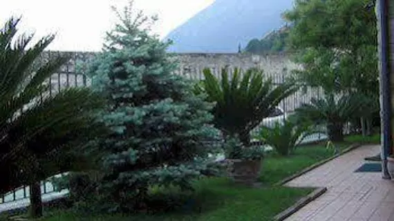 B&B Villa Fior di Loto | Lombardy - Brescia (il) - Limone sul Garda