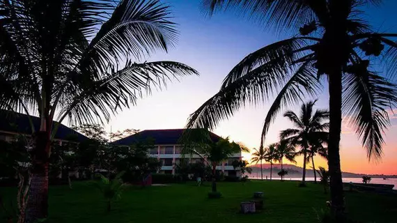 The Natsepa Resort and Conference Center | Maluku - Salahutu