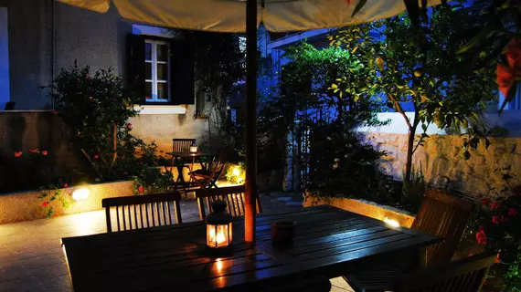 Twin House | Attica - Spetses Town