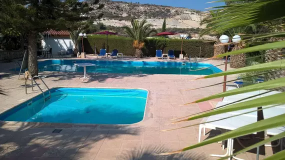 Rantzo Holiday Apartments | Limasol  - Pissouri