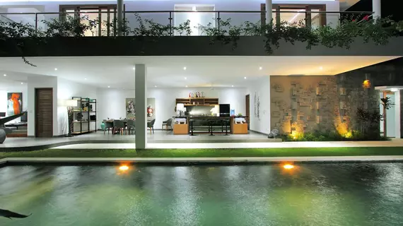 Villa Alopa | Bali - Badung - Seminyak - Dyanapura