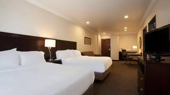 Holiday Inn Express and Suites Davis University Area | Kaliforniya - Sacramento (ve civarı) - Davis