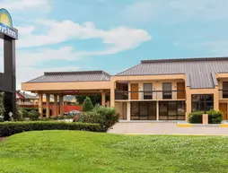 Days Inn Baton Rouge South | Louisiana - Baton Rouge (ve civarı) - Baton Rouge - Sherwood Ormanı