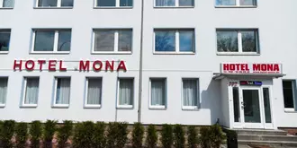 Hotel Mona