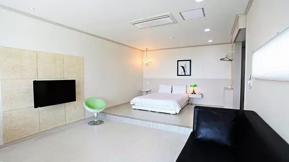 Laotzu Resort Pension | Jeju Adası - Seogwipo - Seogwipo Şehri